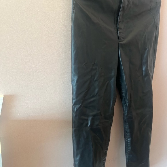 Zara Faux Leather Leggings Size large excellent condition $25 - Picture 2 of 5